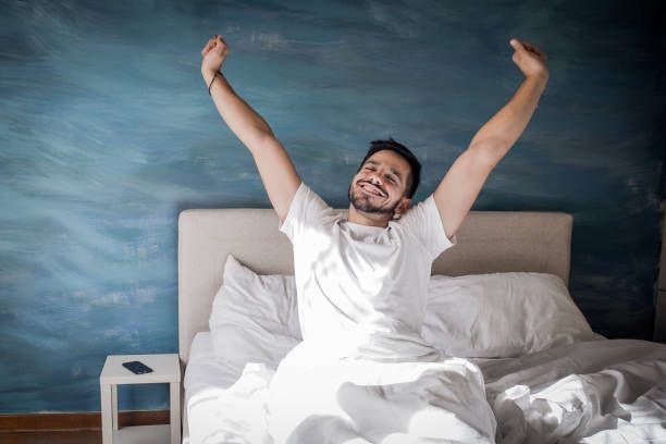 سرير النوم للمتزوجين: هل الأفضل مشاركة السرير أم النوم المنفصل؟